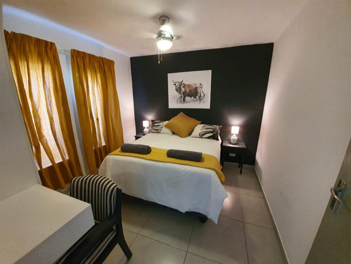 South Seas Safari @ The Bridge Apartments Saint Lucia Estuary 외부 사진